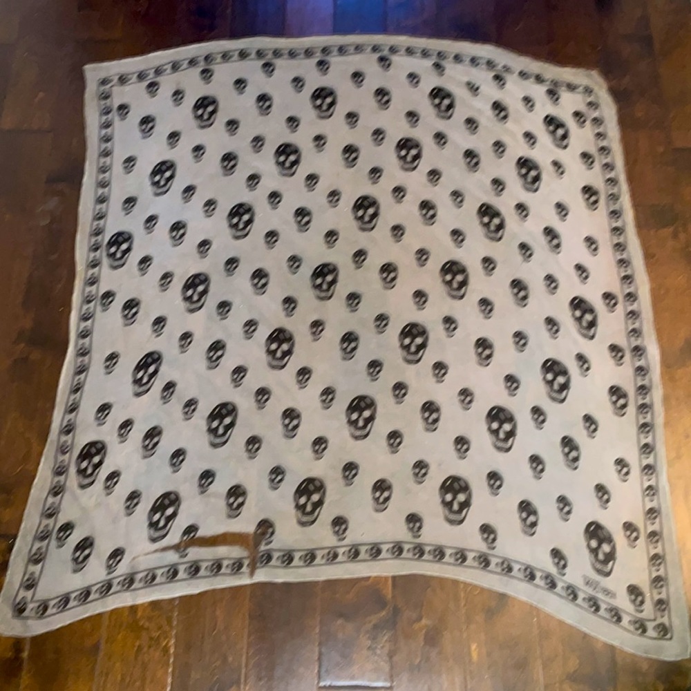 Alexander McQueen Scarf - Picture 2 of 4